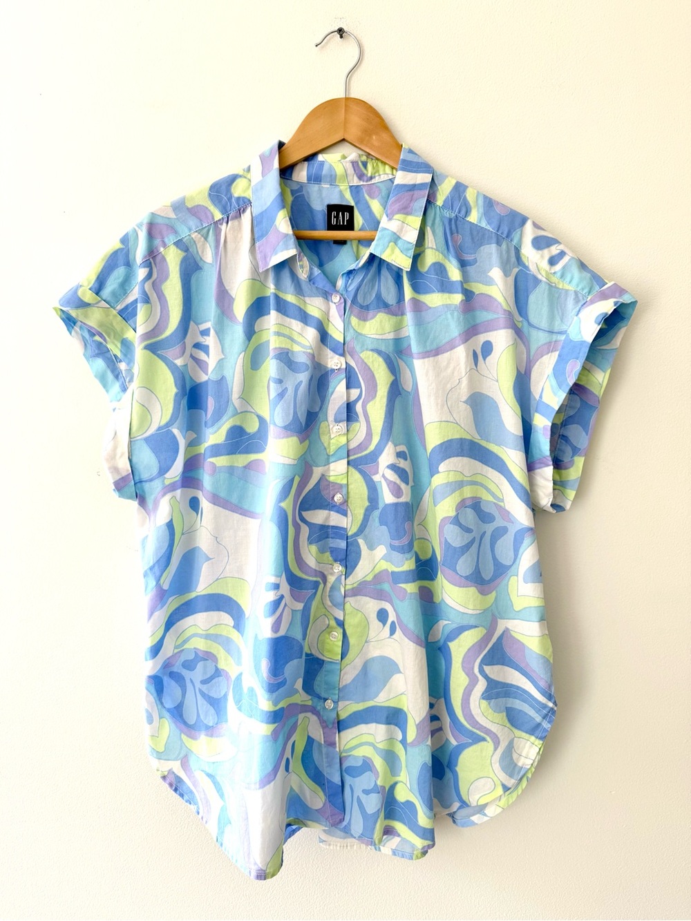 GAP Short Sleeve Woven Cotton Button Up Shirt Blue Retro Swirl Blouse XL Retro